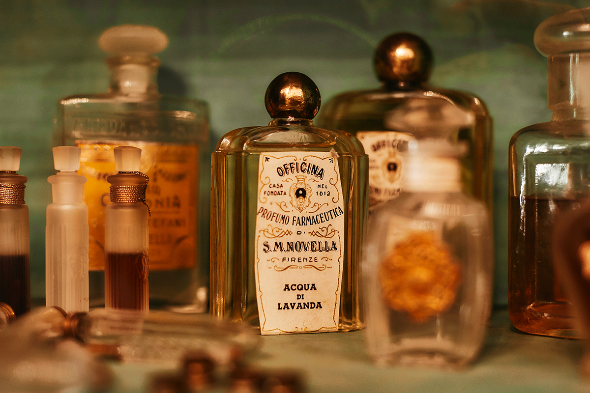 The fragrance mixers of the Medicis